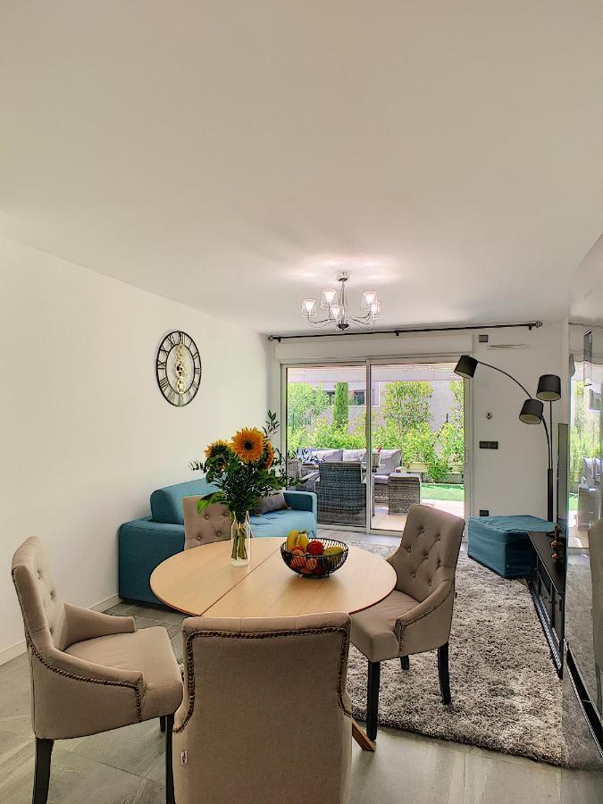 Palm Beach Apartment With A Pool In The Residence Cannes Exteriör bild